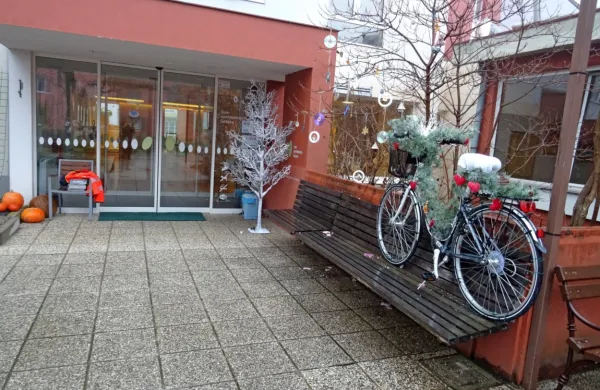 Zaposlenim v sežanskem domu upokojencev pomoč strokovnega osebja tudi iz drugih regij