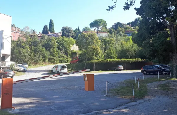 Vse se je začelo  na parkirišču nasproti gostilne Stara oljka v 
Portorožu. 
