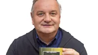 Božo Rustja je zbirki Zgodbe za dušo letos dodal še zgodbe, ki 
vlivajo pogum v času preizkušnje.