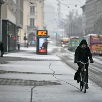 V Ljubljani sneži že od jutra.
