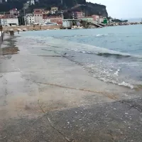 Visoka plima zalila nižje predele v Piranu in Izoli