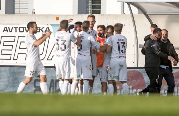 Nogometaši Tabora so kar 23 od 24 točk osvojili na domačem 
stadionu.