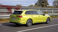 V prvi vrsti bo golf variant prepričal z velikim 611-litrskim 
prtljažnikom, šele nato prihaja na vrsto  pestra motorna ponudba. 
Na voljo so bencinski, dizelski in plinsko gnan motor.

