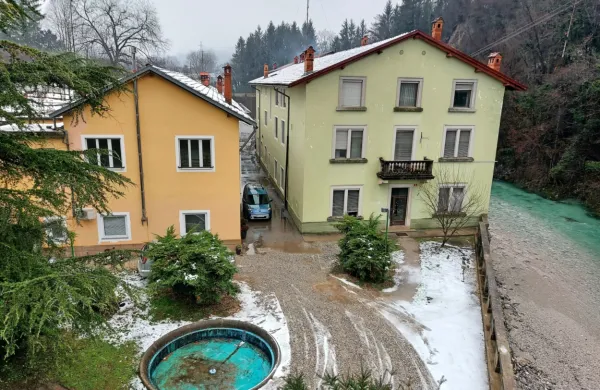 Občina čaka na sodni epilog v povezavi z zemljišči, na katerih bi 
uredila parkirišča ob stavbi nekdanjega Elektra. 