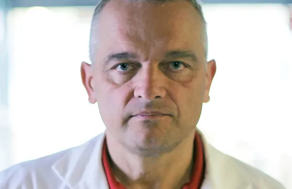 Predstojnik katedre za mikrobiologijo in imunologijo medicinske 
fakultete Univerze v Ljubljani Alojz Ihan