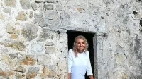 Priljubljena italijanska tv-voditeljica je bila navdušena tako nad 
Postojnsko jamo kot nad Predjamskim gradom, kjer je tri dni 
bivala s svojo ekipo.