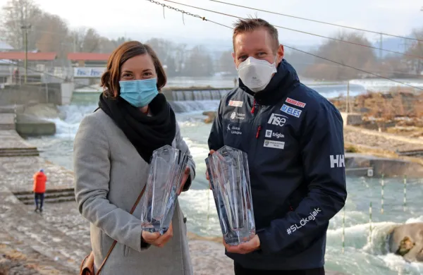 Eva Terčelj (levo) in Benjamin Savšek sta športnika leta 2020 po 
izboru  Kajakaške zveze Slovenije.