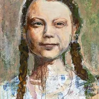  Na razstavi, s katero  ob svoji 80-letnici nadaljuje niz Mischief 
Makers (Nagajivci), Joan Baez predstavlja svoje portrete junakov, 
ki premikajo meje in prispevajo k boljšemu svetu; Greta Thunberg