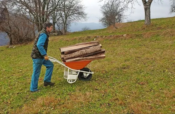 “Pametna” samokolnica je uporabna predvsem za “vožnjo” 
navkreber.