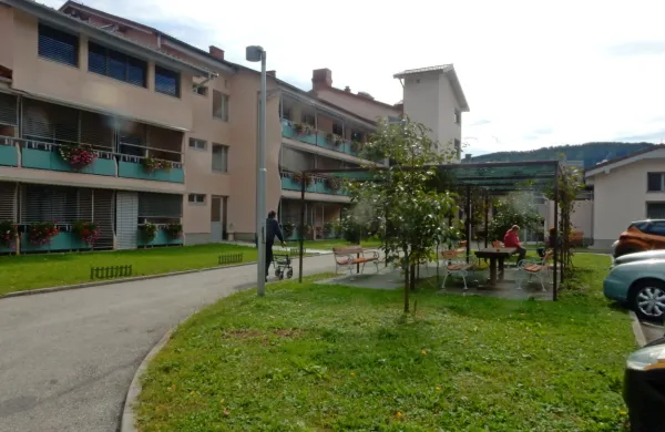 V Tolminu so včeraj na novo potrdili 47 okužb z novim koronavirusom, od tega 34  v domu upokojencev. 