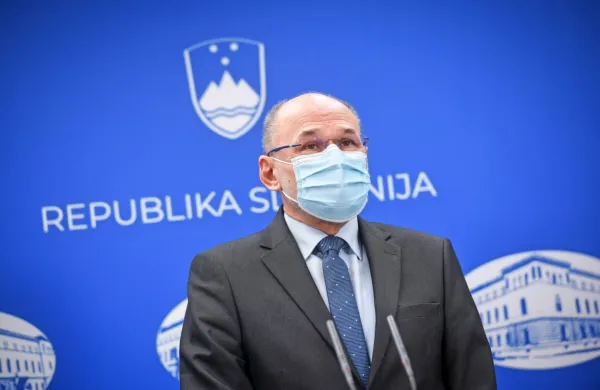 Jelko Kacin po neuradnih informacijah zapušča mesto vladnega 
govorca za covid-19.