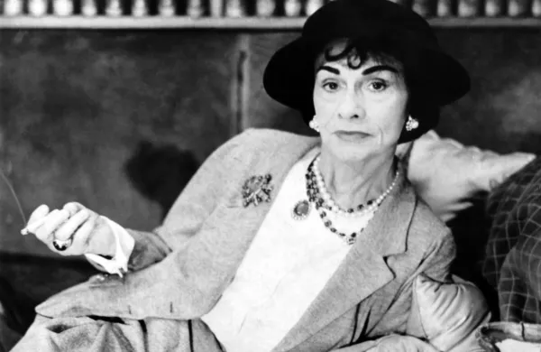 Coco Chanel še danes navdihuje ženske po vsem svetu.