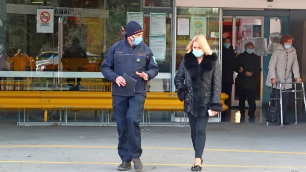  V šempetrski bolnišnici po zadnjih testiranjih kaže, da so uspeli 
okužbo omejiti. 