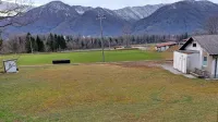 Na tolminskem  igrišču Na logu nogometaši upajo na umetno 
travo.