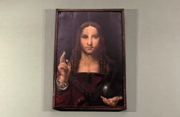 Italijanska policija je v stanovanju v Neaplju našla 500 let staro 
kopijo slike Odrešenik sveta renesančnega mojstra Leonarda da 
Vincija. (Foto vir: Muzej San Domenico Maggiore)