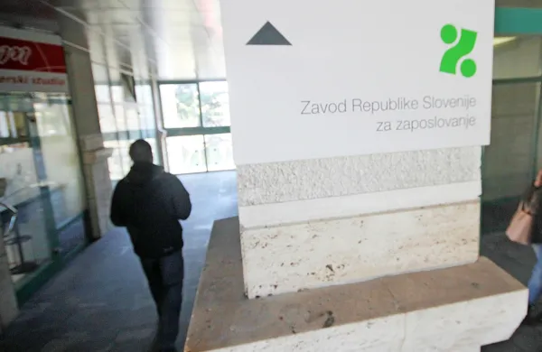 Zavod RS za zaposlovanje bo danes znova nakazal milijone evrov 
koronske pomoči delodajalcem.