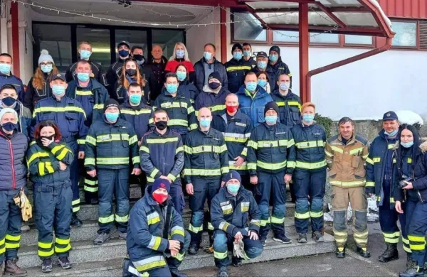 Gasilci žrtvam potresa pripeljali 20 ton pomoči