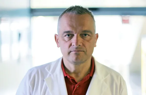 Ihan: Za potek covida-19 odvisna zlasti količina virusa v celicah in protivirusna celična obramba