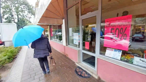 Trgovci opozarjajo, da so neživilske trgovine zaprte že skoraj pol leta in bi jih bilo treba tam, kjer epidemiološka slika to omogoča, čim prej odpreti.