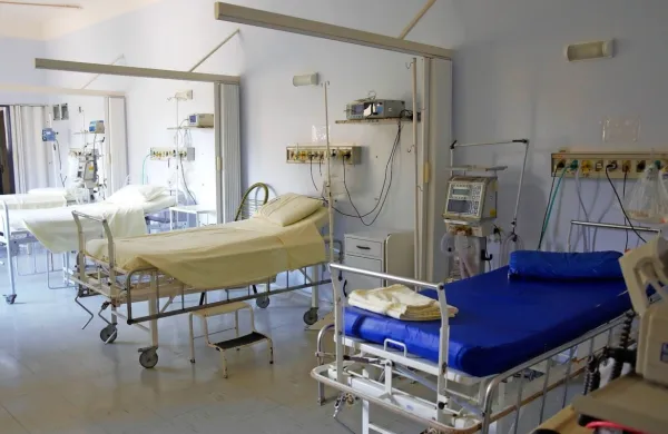Pri večorganskem vnetnem sindromu gre za  redek zaplet, ki so ga  
doslej zabeležili pri manjšem številu otrok, okuženih z novim 
koronavirusom. Fotografija je simbolična.