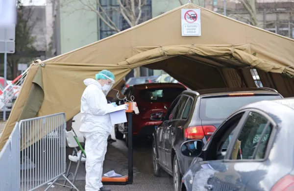 V Novi Gorici in Ajdovščini hitre teste  izvajajo vsak dan. 