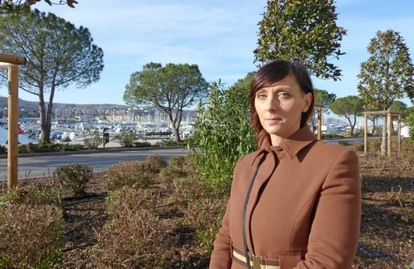 Predsednica sveta staršev na osnovni šoli z italijanskim učnim 
jezikom Dante Alighieri iz Izole Evelin Kolarec Radovac je odločitev 
označila za skrajno neprimerno in nespoštljivo tako do otrok kot 
do staršev.