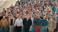 Vincenzo Muccioli (v sredini s kravato) s svojimi “otroki” iz San 
Patrignana.