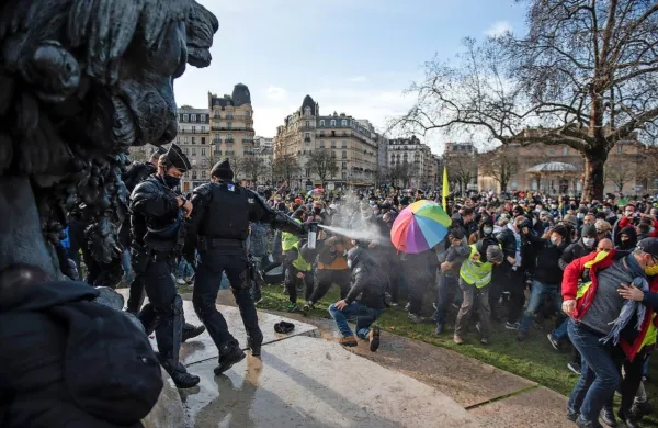 Tudi v Franciji se vrstijo protesti.