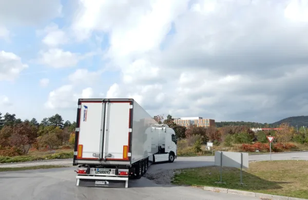 V Sežani nastaja največji logistični center v državi