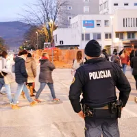Na Gori&scaron;kem zahtevajo odprtje &scaron;ol in vrtcev