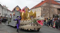 Jubilejne 50. pustne povorke po ulicah Postojne jutri ne bo. 
Turistično društvo pa upa na obeležitev drugih dveh jubilejev: 
20-letnice turistične zveze in 30-letnice Furmanskega praznika.