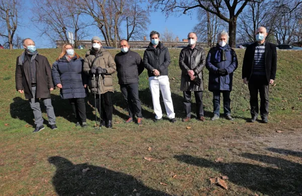 Slovensko združenje bolnikov z limfomom in levkemijo vodi 
kampanjo zbiranja sredstev za nakup naprave, ki bo nekaterim 
skupinam bolnikov s krvnimi raki omogočila zdravljenje s CAR-T 
celično terapijo. 
