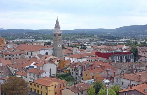 Koper po &scaron;tevilu okužb najslab&scaron;i v državi