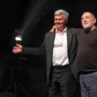 Đorđe Balašević na koncertu v ljubljanskem Cankarjevem domu 
12. maja 2019 z zvestim pajdašem, pianistom Aleksandrom 
Dujinom.