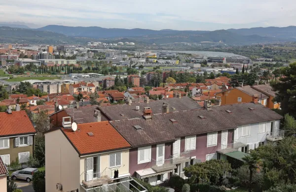 Obnovili bodo Vegovo ulico v Semedeli