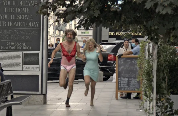 Beg Borata in hčerke Tutar po tem, ko sta jo zagodla dolgoletnemu 
odvetniku Donalda Trumpa Rudyju Giulianiju. 