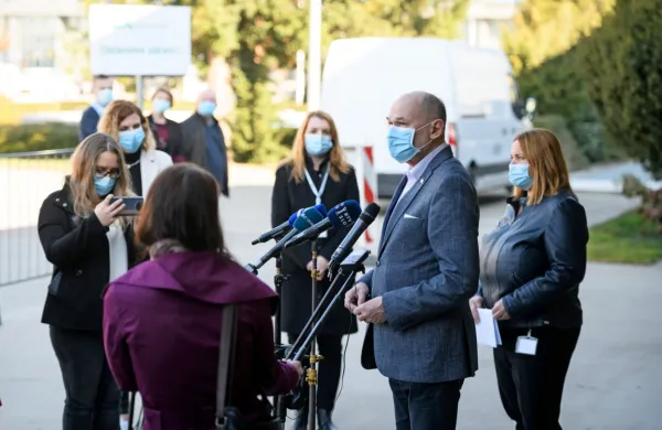 Kacin: Prihodnji teden načrtujemo začetek cepljenja vzgojiteljev in učiteljev
