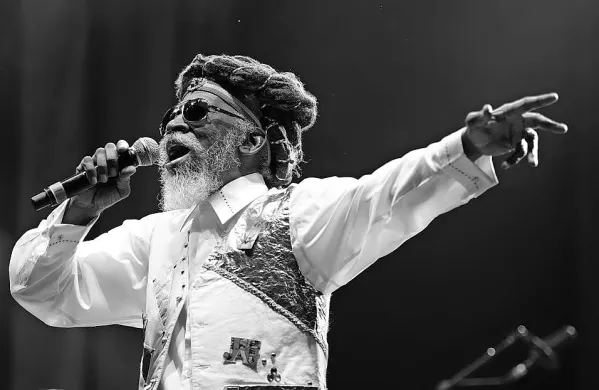 V torek je v 74. letu starosti umrl Bunny Wailer, ki velja za ikono 
reggaeja. (Foto: Peter Verwimp)