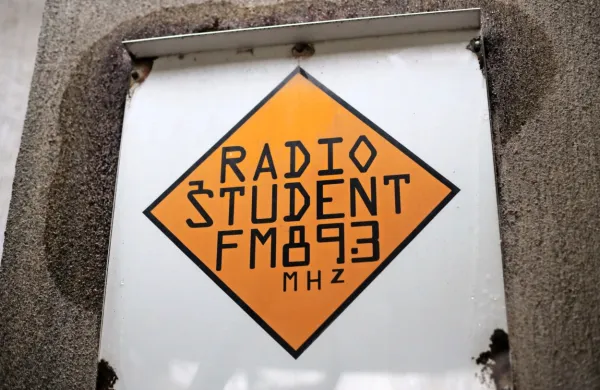 Radio &Scaron;tudent: Sprejeti proračun &Scaron;OU bo imel za radio resne posledice