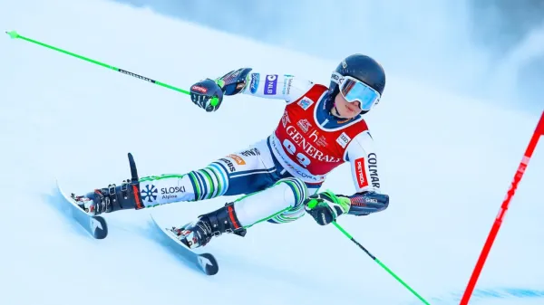 Ajdovka Andreja Slokar je bila z 19. mestom prva slovenska dama 
sobotnega slaloma v Areju. 