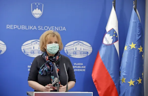 “Po do zdaj znanih podatkih je cepivo AstraZeneca varno,” je na 
novinarski konferenci povedala Bojana Beović, vodja posvetovalne skupine za cepljenje pri NIJZ.