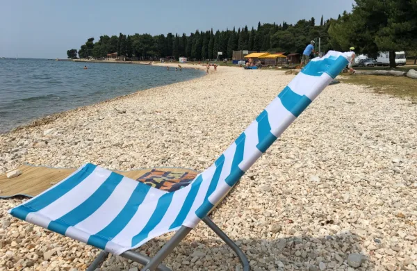 Prizori praznih plaž v času turistične sezone so lani turistične 
delavce spravljali v obup. Bojijo se, da se utegnejo letos ponoviti. 