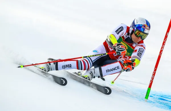 Alexis Pinturault je zmagovalec zadnjega moškega veleslaloma za 
točke svetovnega pokala alpskih smučarjev v sezoni 2020/21.