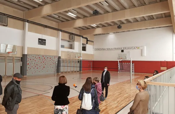 V 40 let stari telovadnici bo poslej prijetneje vaditi. 