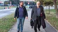 Sebastjan Kokl (levo) in odvetnik Bojan Pečnik sta se pritožila na 
sodbo okrajnega sodišča. 