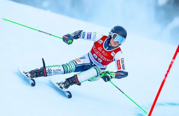 Ajdovka Andreja Slokar, letos peta na svetovnem prvenstvu, bo v 
slalomu lovila  tudi naslov  državne prvakinje.