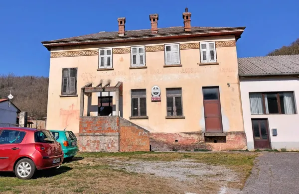 KS išče zasebnika, s katerim bi prenovila nekdanjo šolo in jo znova 
napolnila z vsebinami, ki jih krajani potrebujejo. 