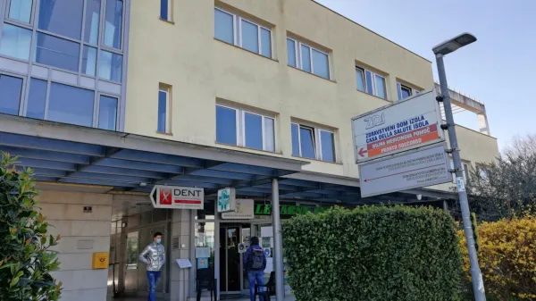   Paciente, ki so lani po vrnitvi koncesije ortodonta v Štorjah ostali 
brez zdravljenja, bodo v kratkem povabili na preglede v zavod, ki 
ima ambulanto v zdravstvenem domu v Izoli.   