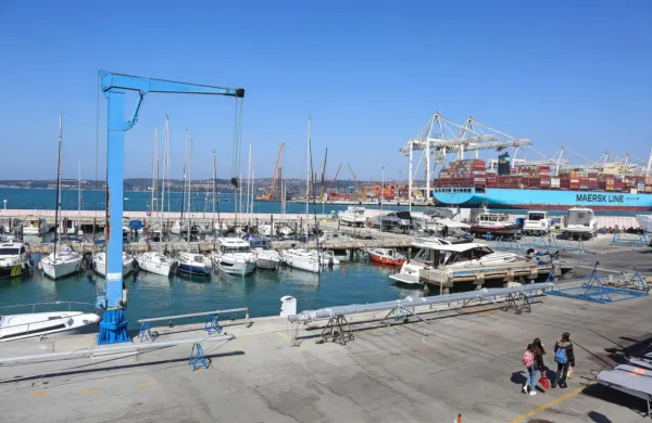 V družbi Marina bodo koprski občini vsako leto plačali približno 
31.000 evrov koncesije za upravljanje občinskega pristanišča.