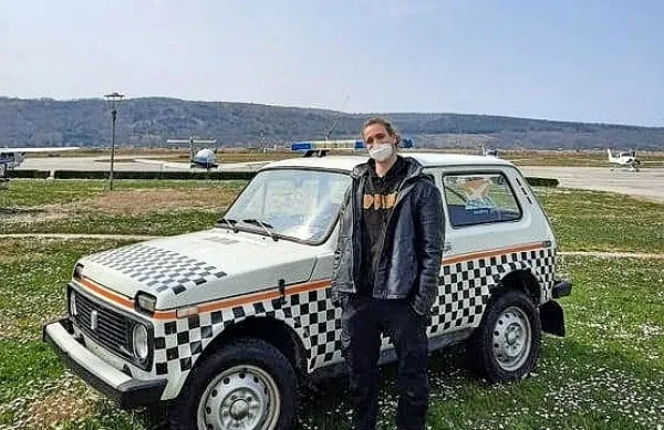 Lada niva od&scaron;la v Knežak